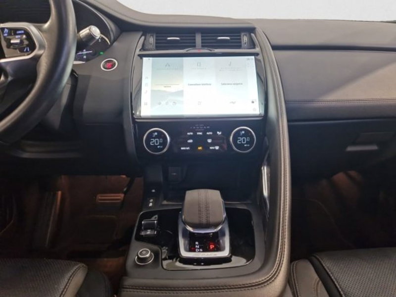 Jaguar E-Pace usata a Livorno (17)