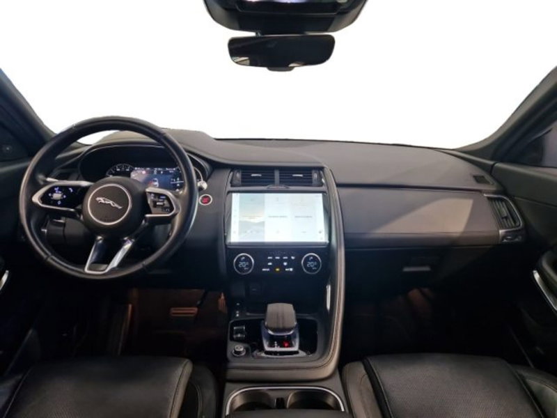 Jaguar E-Pace usata a Livorno (6)