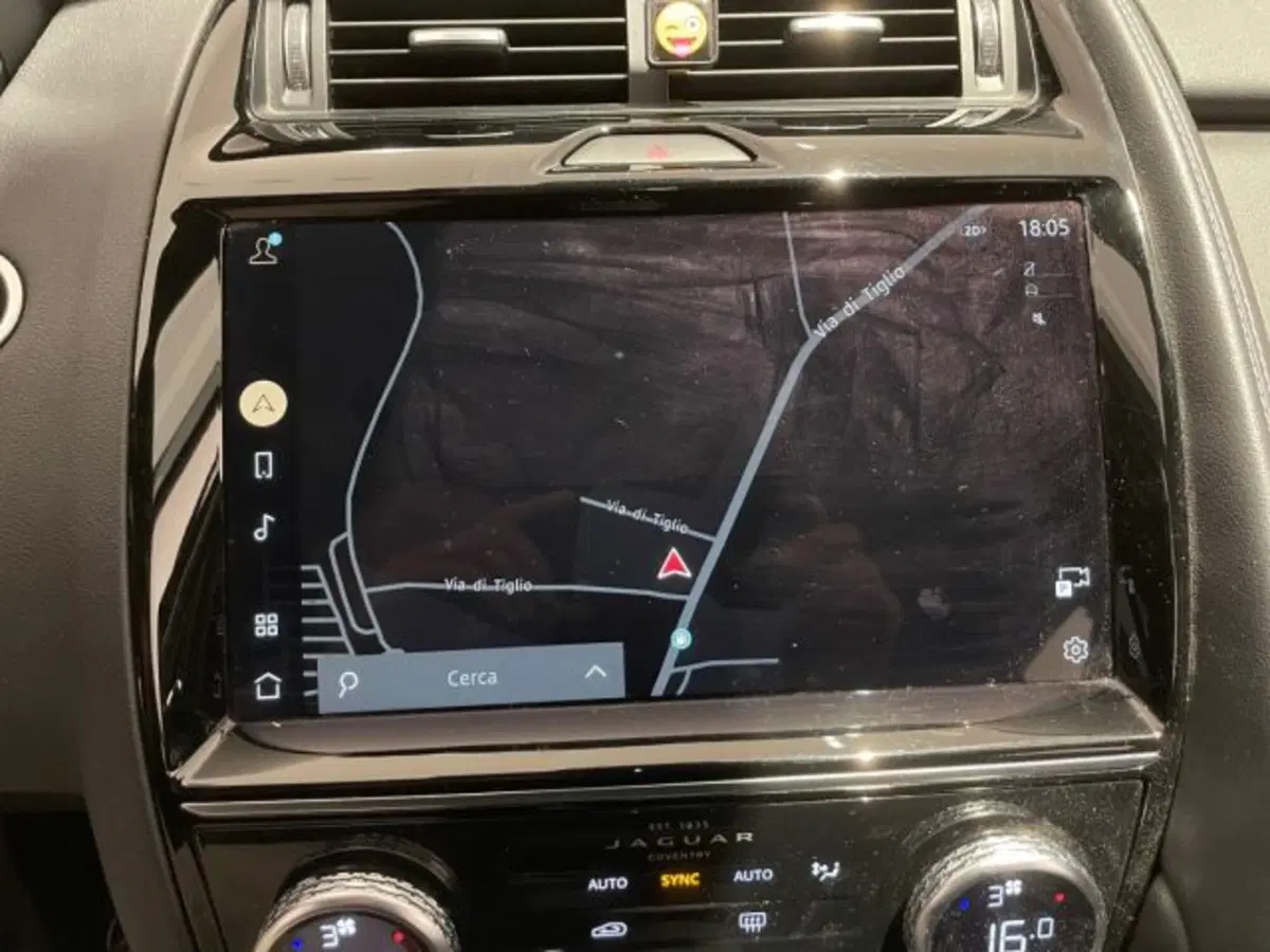 Jaguar E-Pace usata a Livorno (19)