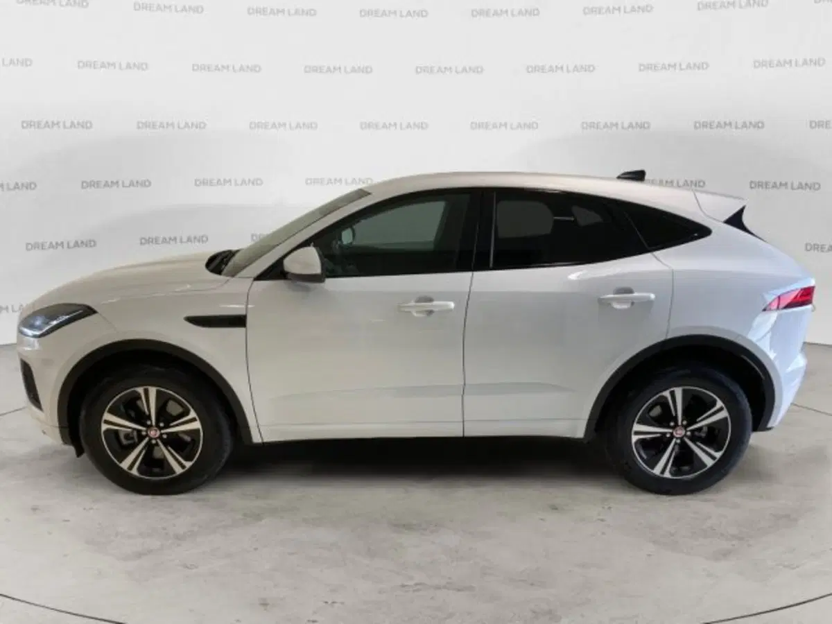 Jaguar E-Pace usata a Livorno (7)
