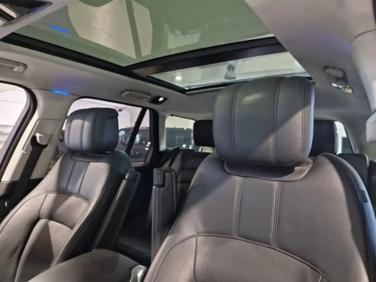 Land Rover Range Rover usata a Livorno (12)