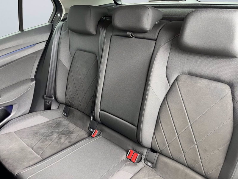 Volkswagen Golf Variant usata a Milano (12)