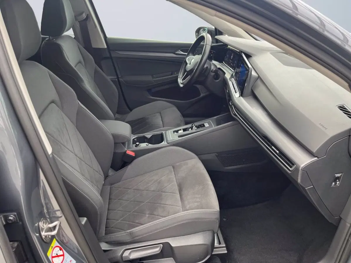 Volkswagen Golf Variant usata a Milano (15)