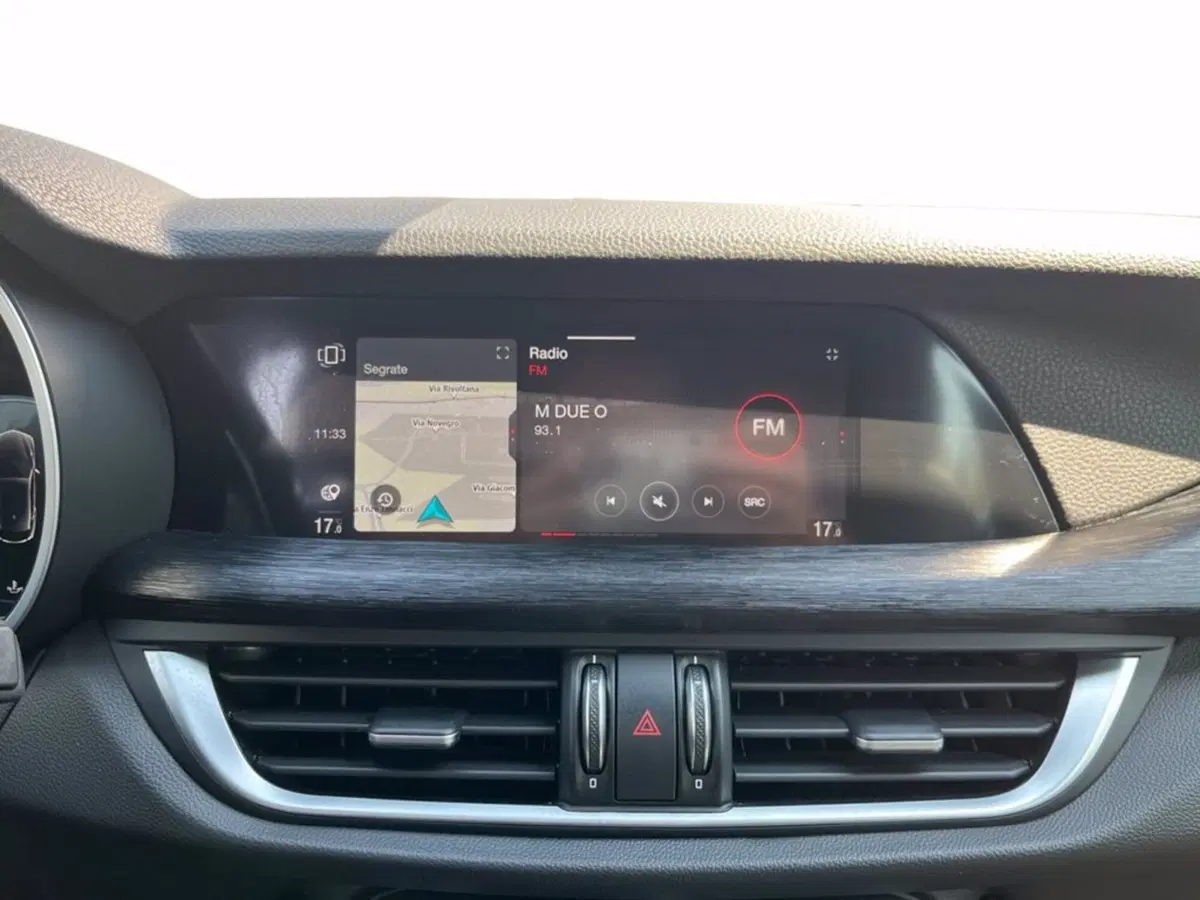 Alfa Romeo Stelvio usata a Milano (15)
