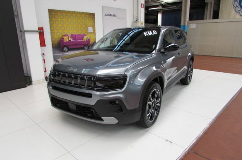 Jeep Avenger nuova a Milano