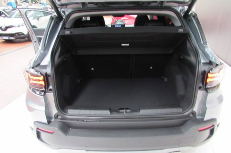 Jeep Avenger nuova a Milano (14)