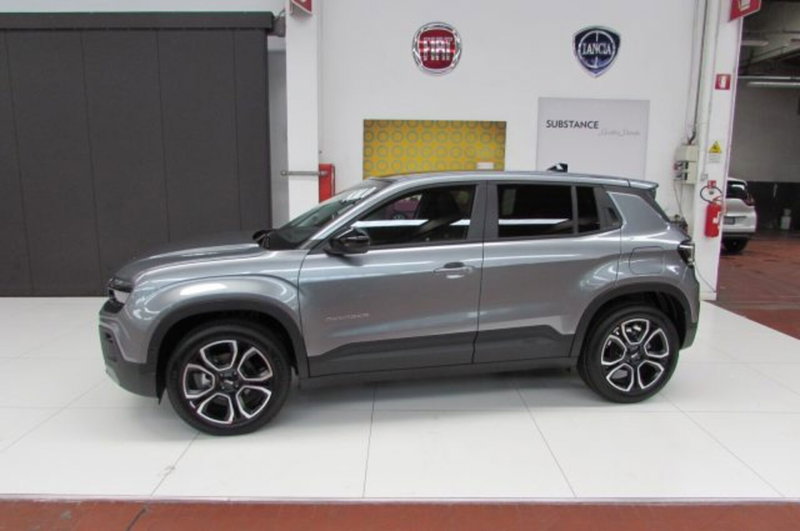 Jeep Avenger nuova a Milano (4)