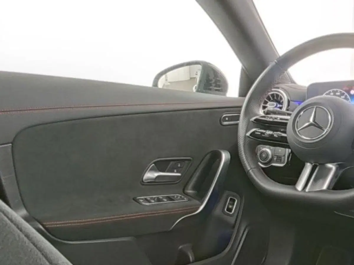 Mercedes-Benz CLA usata a Milano (6)