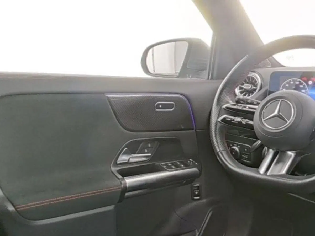 Mercedes-Benz GLA SUV usata a Milano (6)