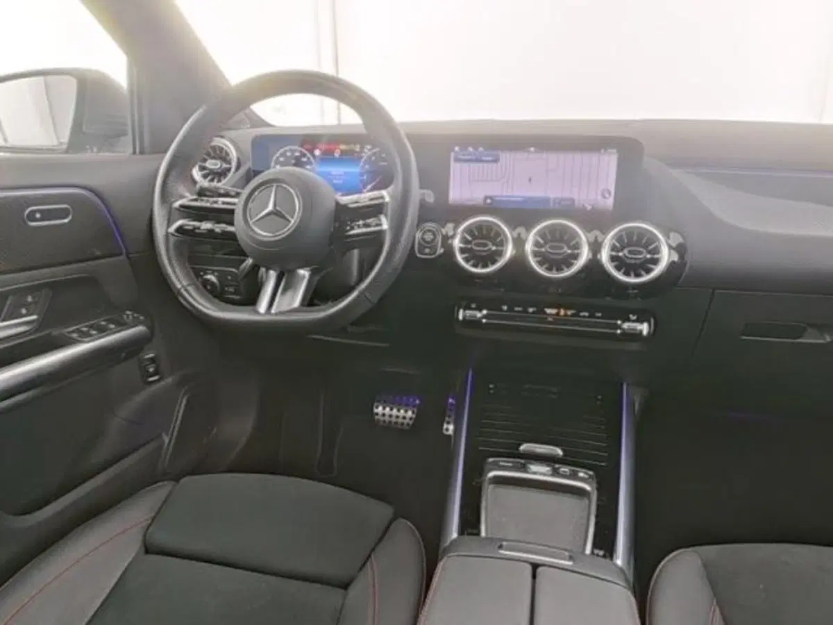 Mercedes-Benz GLA SUV usata a Milano (8)