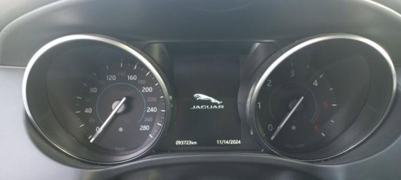 Jaguar F-Pace usata a Udine (12)