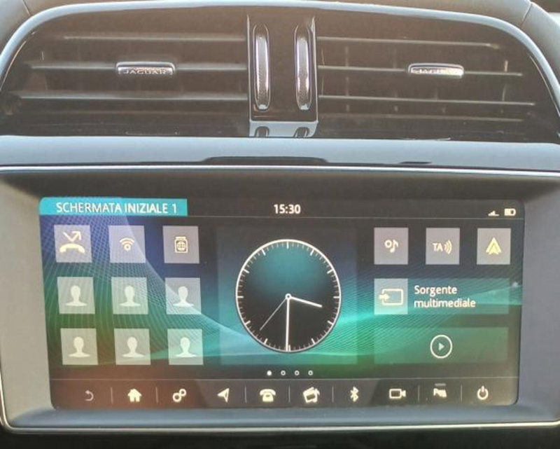 Jaguar F-Pace usata a Udine (14)