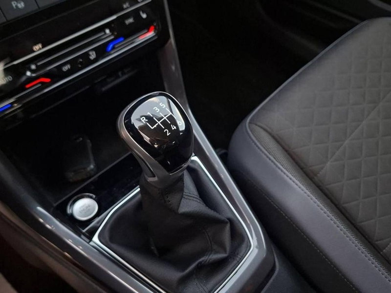 Volkswagen T-Cross usata a Torino (10)