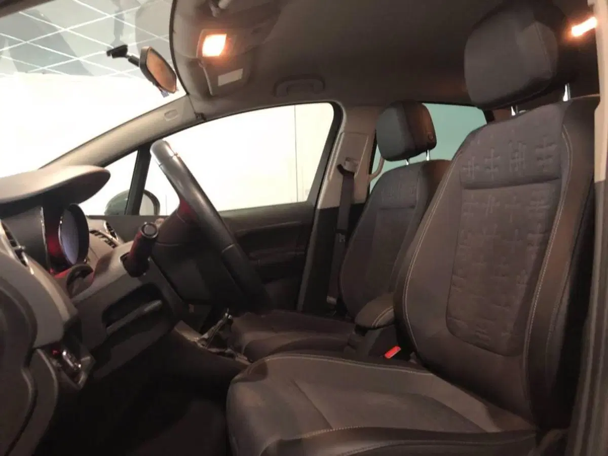 Opel Meriva usata a Torino (11)