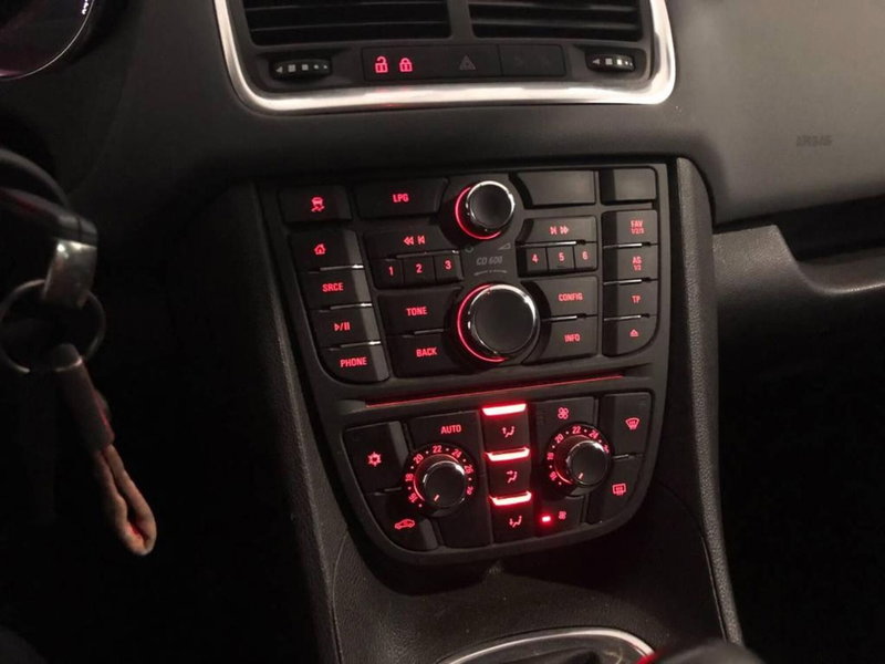 Opel Meriva usata a Torino (14)