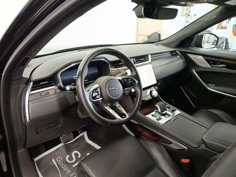 Jaguar F-Pace usata a Teramo (7)