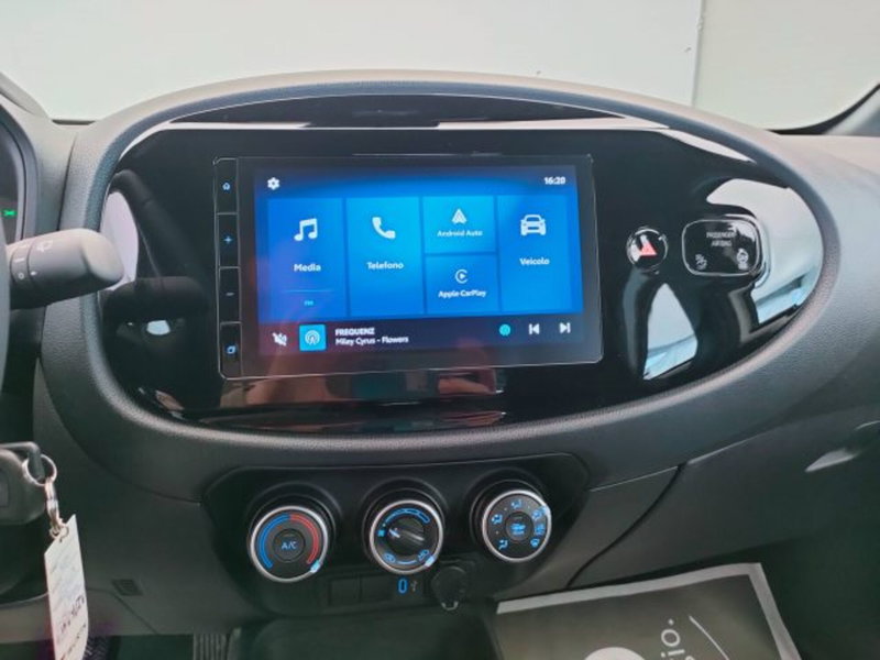 Toyota Aygo X usata a Teramo (11)