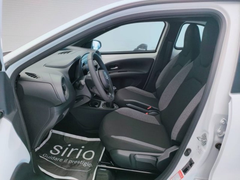 Toyota Aygo X usata a Teramo (17)