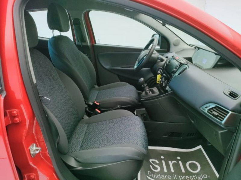 Lancia Ypsilon usata a Teramo (10)