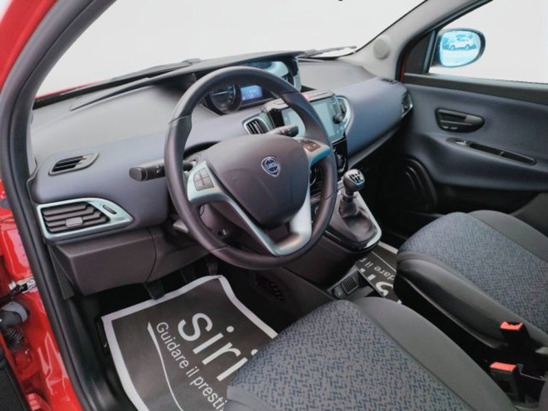 Lancia Ypsilon usata a Teramo (11)