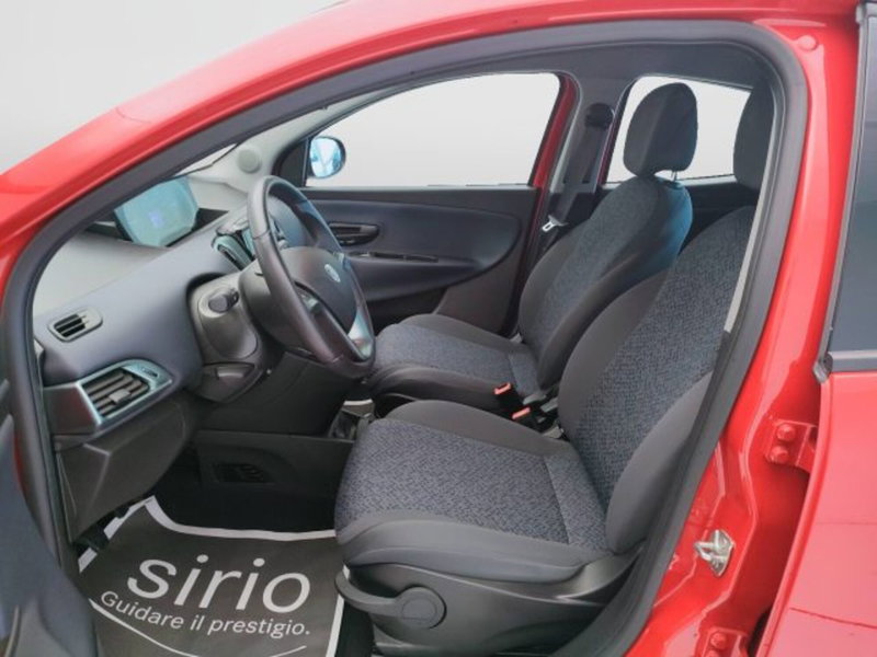 Lancia Ypsilon usata a Teramo (12)