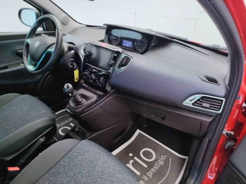 Lancia Ypsilon usata a Teramo (13)