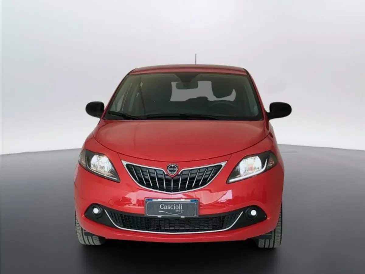 Lancia Ypsilon usata a Teramo (2)