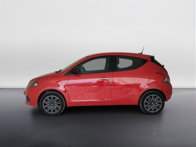 Lancia Ypsilon usata a Teramo (8)