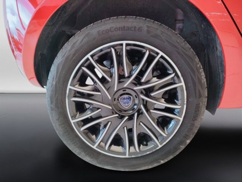 Lancia Ypsilon usata a Teramo (9)