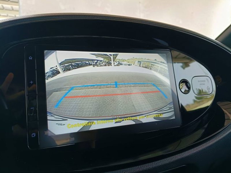 Toyota Aygo X usata a Teramo (14)