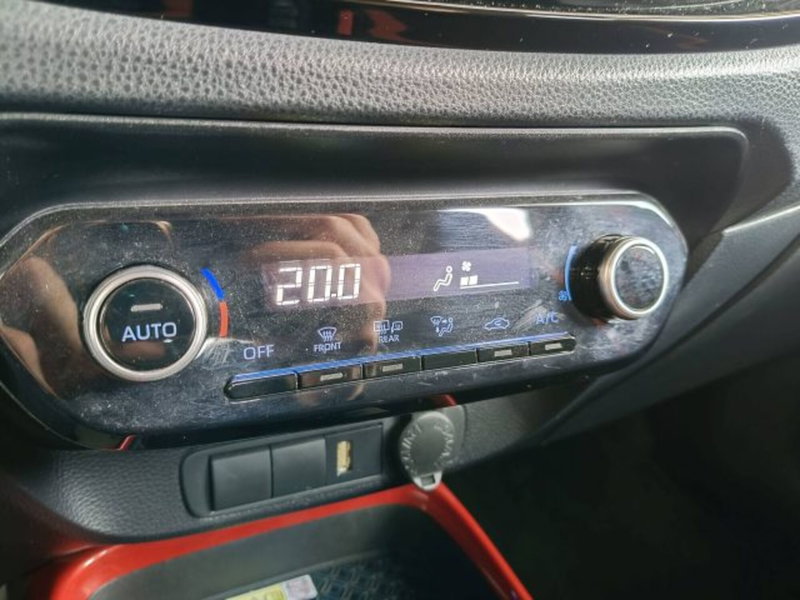 Toyota Aygo X usata a Teramo (15)