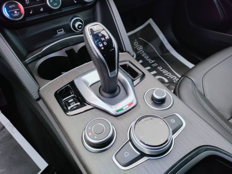 Alfa Romeo Stelvio usata a Teramo (16)