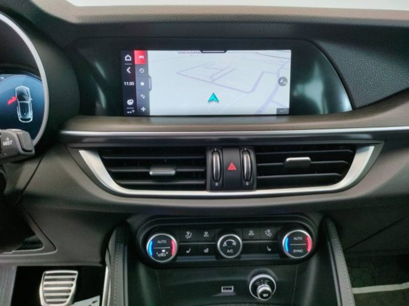 Alfa Romeo Stelvio usata a Teramo (17)