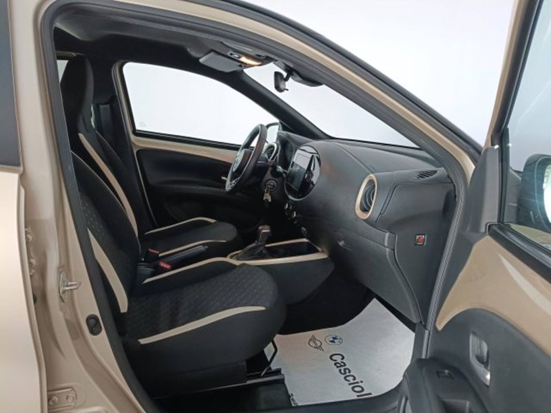 Toyota Aygo X usata a Teramo (11)