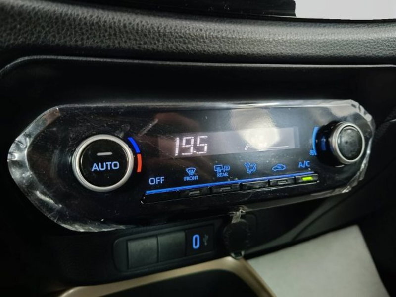 Toyota Aygo X usata a Teramo (15)