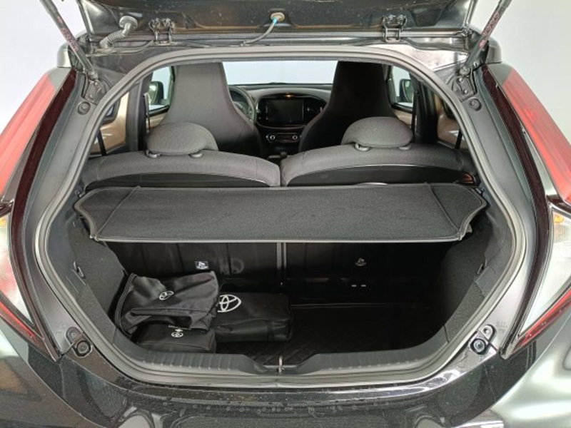 Toyota Aygo X usata a Teramo (19)
