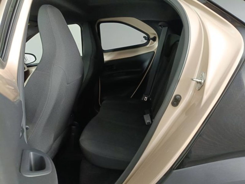 Toyota Aygo X usata a Teramo (9)