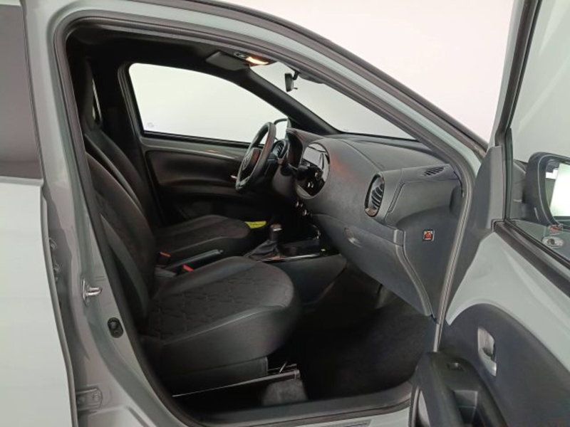Toyota Aygo X usata a Teramo (11)