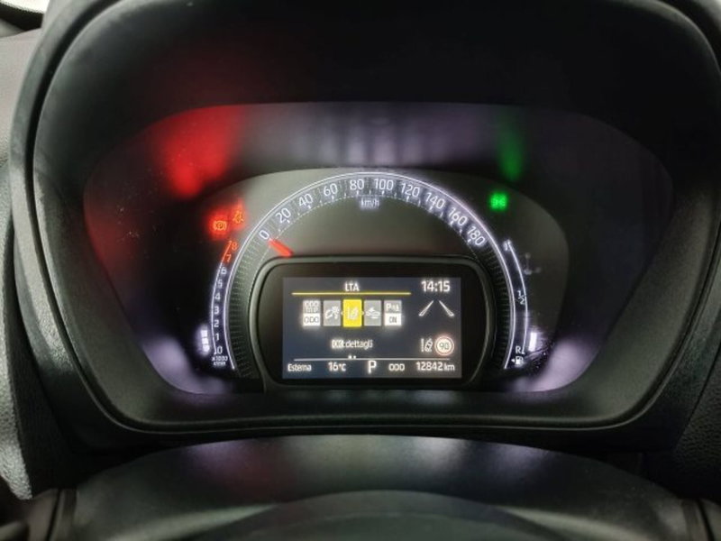 Toyota Aygo X usata a Teramo (12)