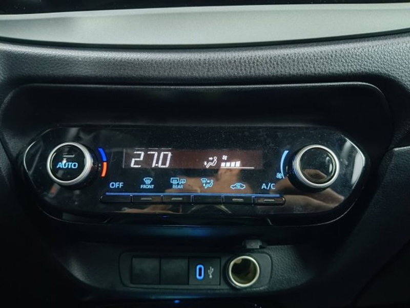 Toyota Aygo X usata a Teramo (16)