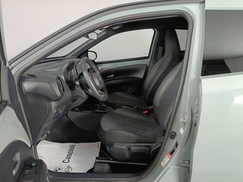 Toyota Aygo X usata a Teramo (8)