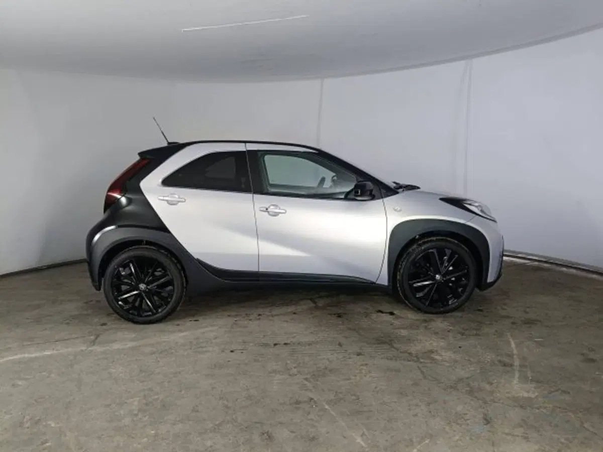 Toyota Aygo X nuova a Teramo (3)
