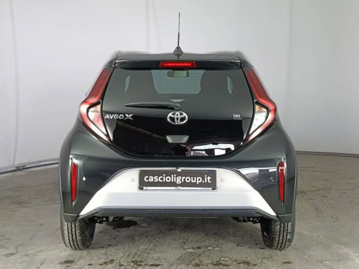Toyota Aygo X nuova a Teramo (5)