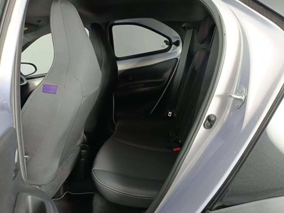 Toyota Aygo X nuova a Teramo (9)