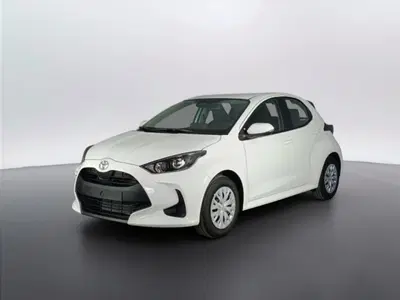 Toyota Yaris 1.5 5 porte Active nuova a Mosciano Sant'Angelo