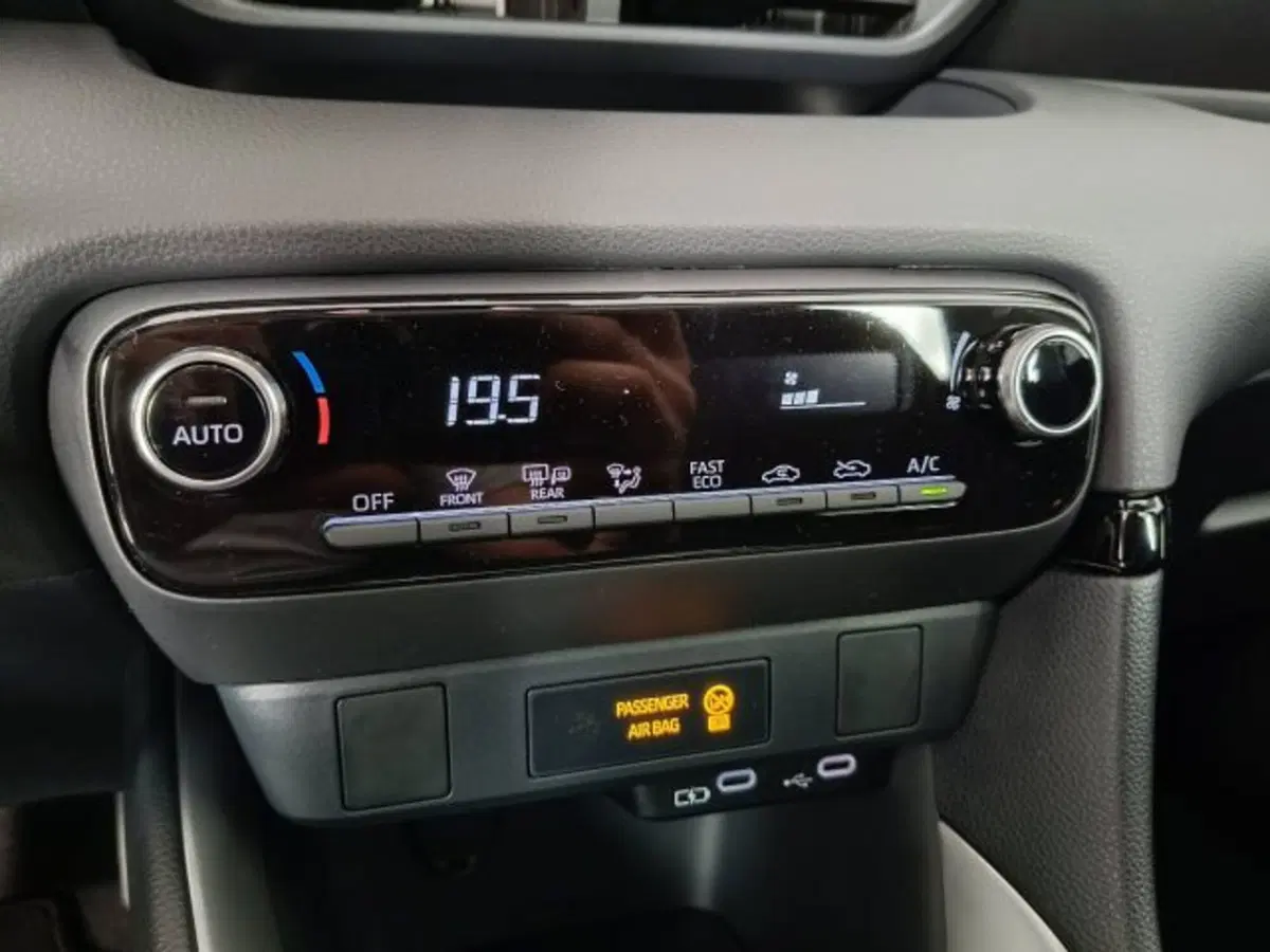 Toyota Yaris nuova a Teramo (15)