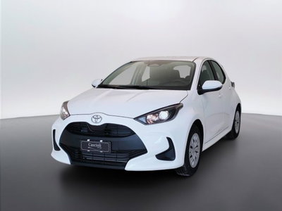 Toyota Yaris 1.5 5 porte Active nuova a Mosciano Sant'Angelo