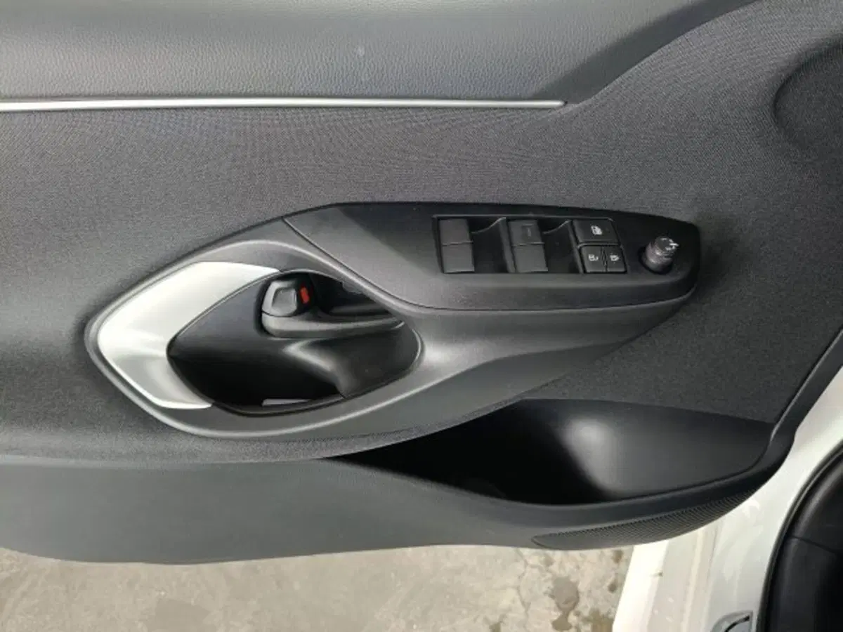 Toyota Yaris nuova a Teramo (17)