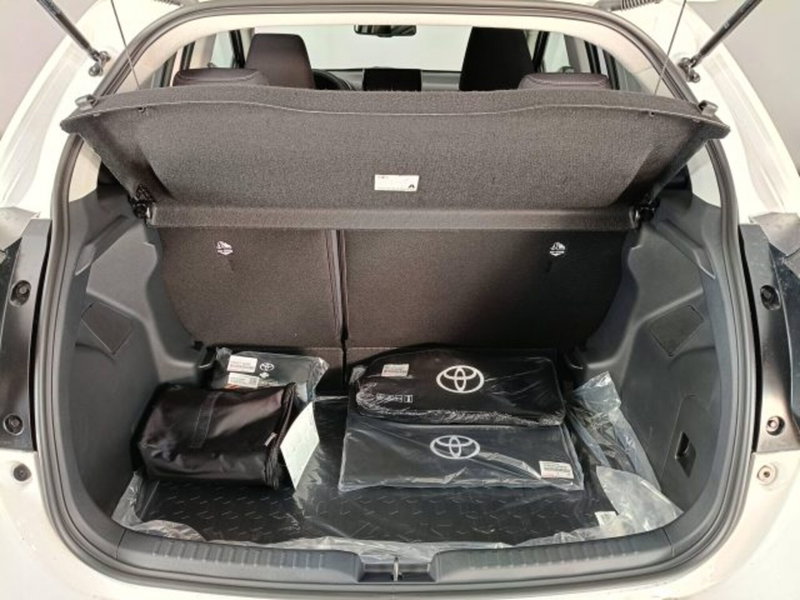 Toyota Yaris nuova a Teramo (17)