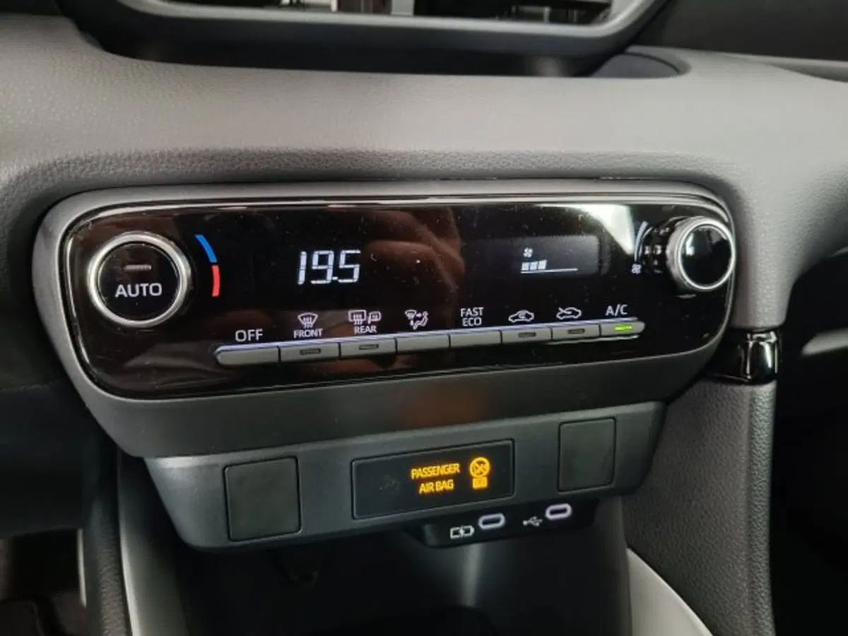 Toyota Yaris nuova a Teramo (12)